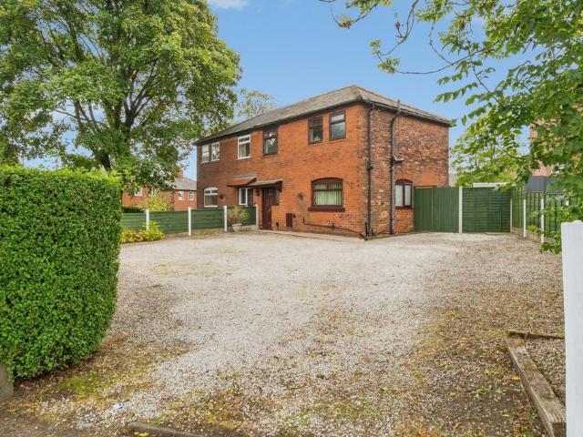 House for sale in Wingates, Bolton