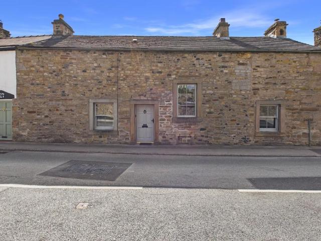 House for sale in Whittington, Bare
