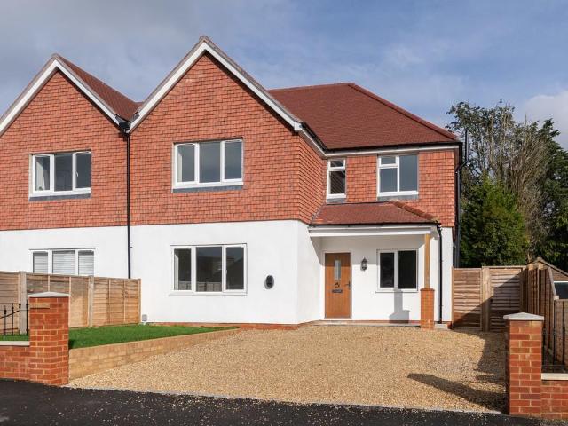 House for sale in Pachesham Park, Surrey