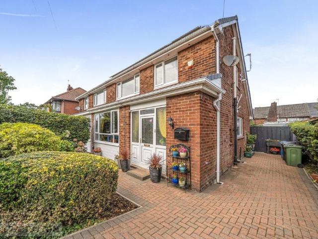 House for sale in Shaw and Crompton, Pendock
