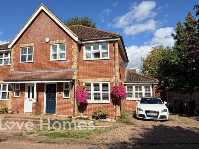 House for sale in Flitwick, Central Bedfordshire