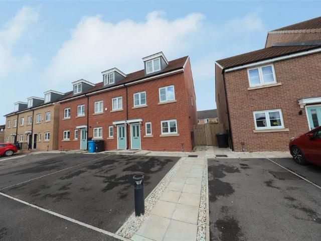 House for sale in Greatfield, Hull