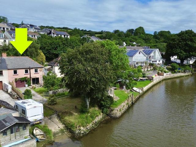 House for sale in Tresillian, Cornwall