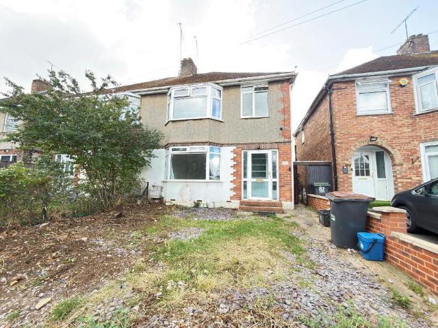 House for sale in Leagrave, Luton