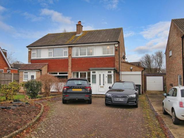 House for sale in Horsforth Vale, Farsley