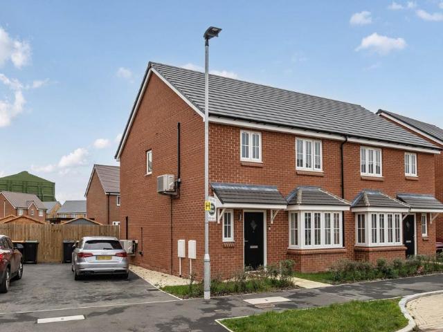 House for sale in Bedford