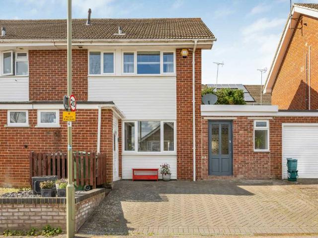 House for sale in Henley-on-Thames, Berrick Salome