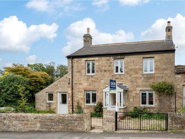 House for sale in New York, Dacre Banks