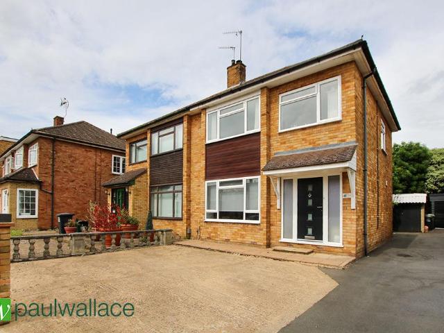 House for sale in Broxbourne, Hertfordshire