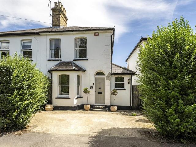 House for sale in The Butts, Kent
