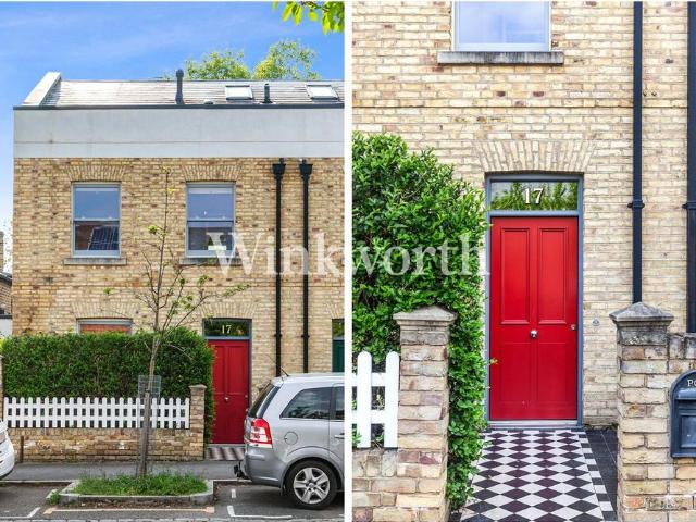House for sale in Greater London