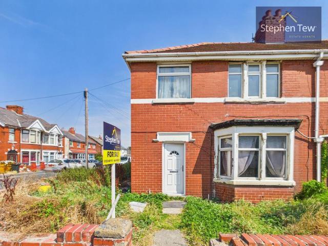 House for sale in Hawes Side, Blackpool