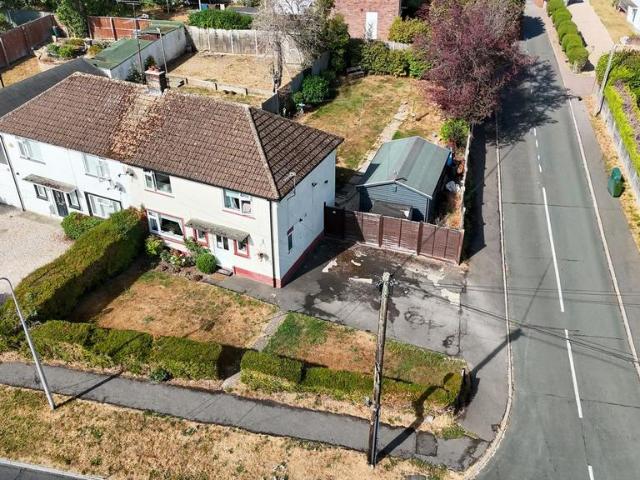 House for sale in Wash Common, Enborne