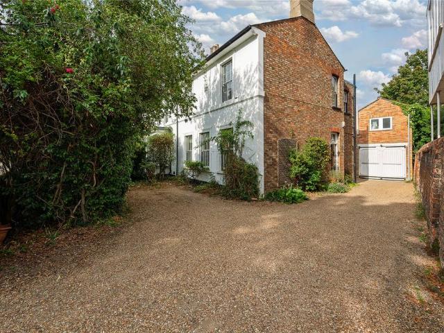 House for sale in De Parys, Bedford