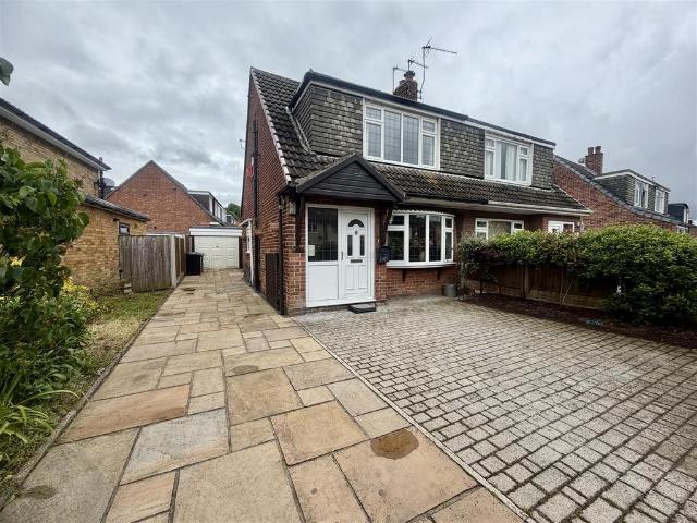 House for sale in Garforth, West Yorkshire