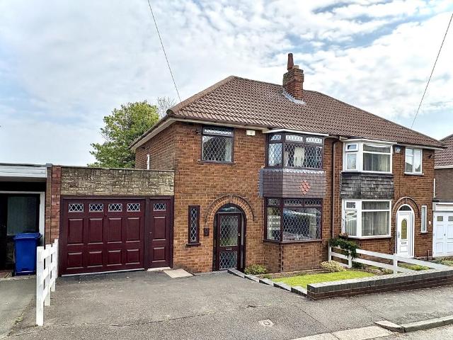 House for sale in Coseley, West Midlands