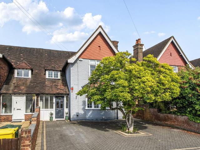 House for sale in Ickenham, Greater London