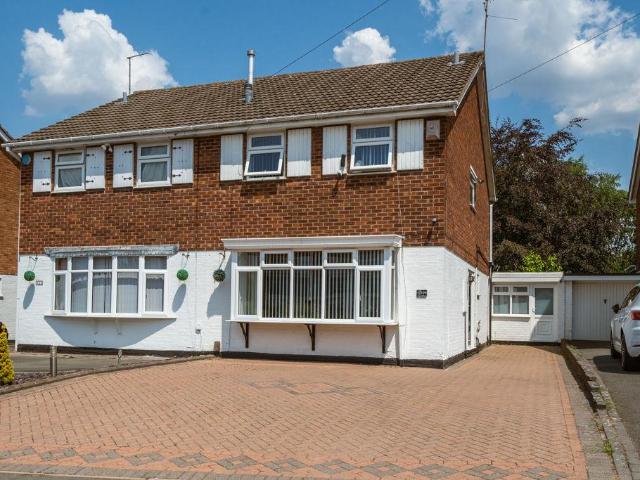 House for sale in Pensnett, West Midlands