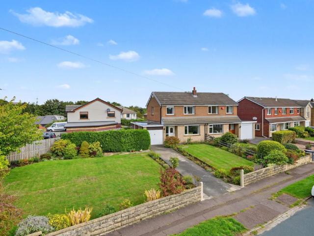House for sale in Lindley, Kirklees
