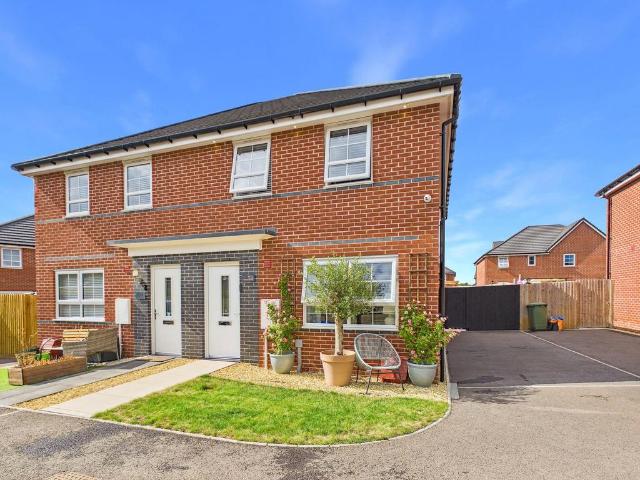 House for sale in Flemingston, Wales