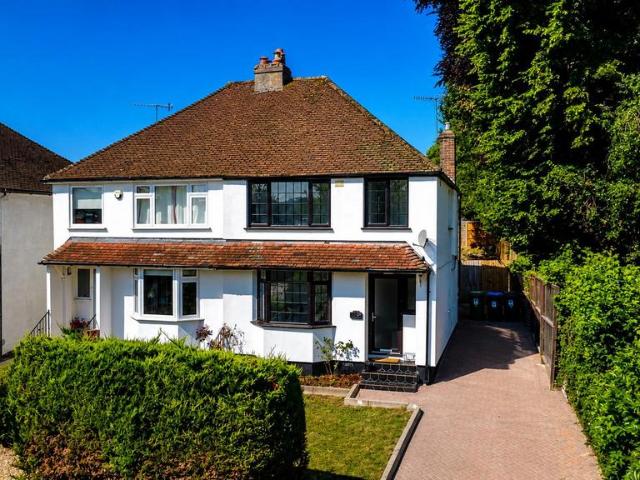 House for sale in Moorend, Pouchen End