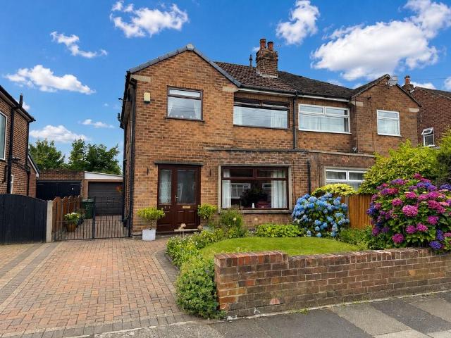 House for sale in Ashton upon Mersey, Trafford Park