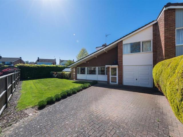 House for sale in Tattenhall, Cheshire
