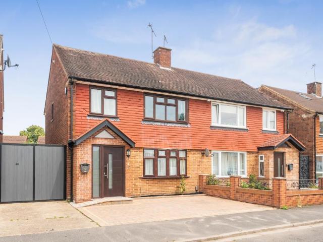 House for sale in London Borough of Hounslow, Hanworth