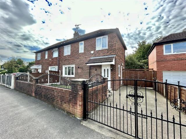 House for sale in Kippax, West Yorkshire