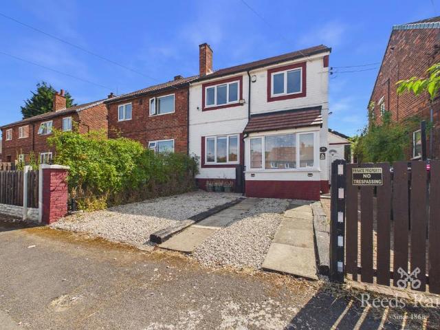 House for sale in Treeton, South Yorkshire