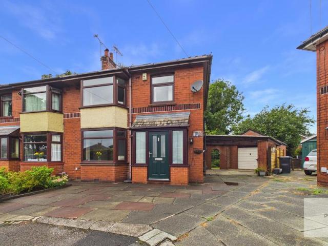 House for sale in Chesham, Bury