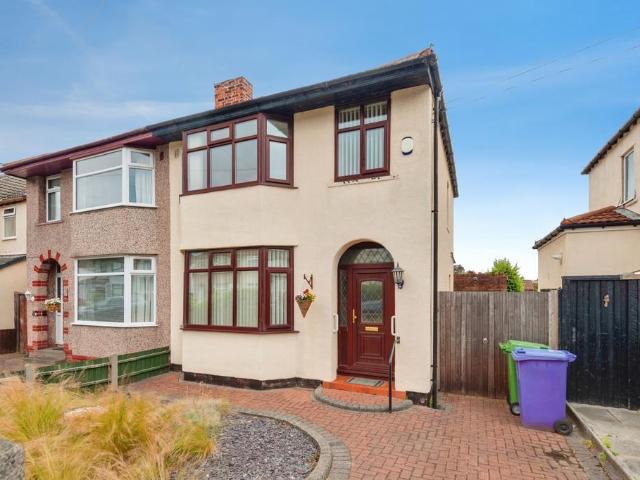 House for sale in Calderstones