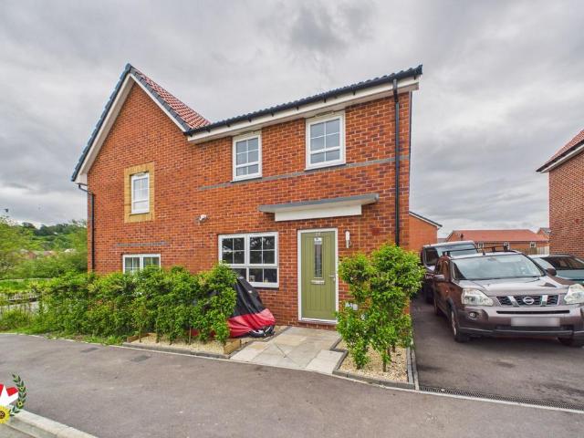 House for sale in Sneedhams Green, Gloucester