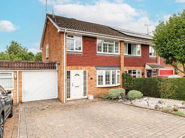 House for sale in Pouchen End, Hertfordshire