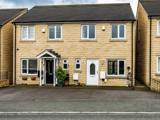 House for sale in Woolshops, Calderdale