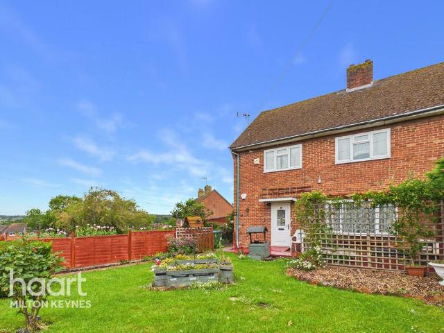 House for sale in Steeple Claydon, Buckinghamshire