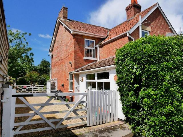 House for sale in Calne