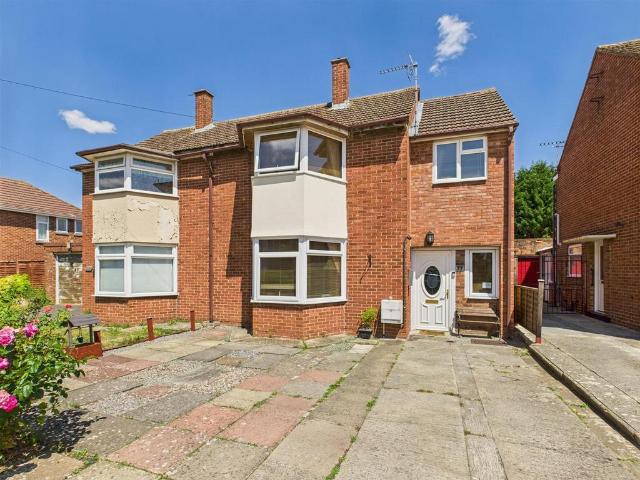 House for sale in Wotton, Gloucester