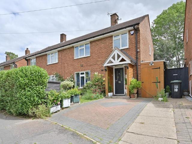 House for sale in Batchworth, Hertfordshire
