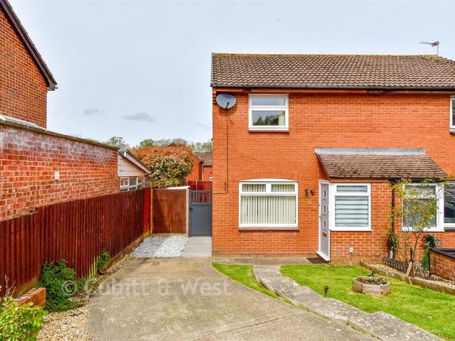 House for sale in Spring Vale, Hampshire