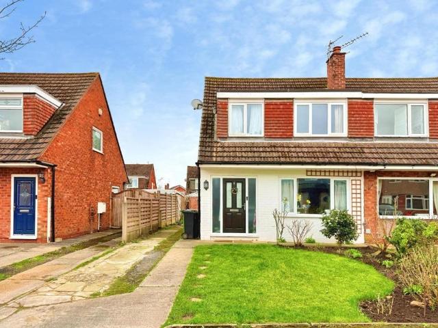 House for sale in Cheadle Hulme, Greater Manchester