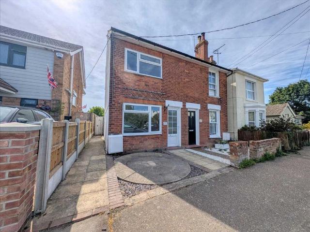 House for sale in Brightlingsea, Dale Hill