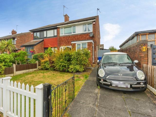 House for sale in Greenheys, Greater Manchester