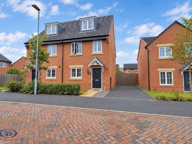 House for sale in Shavington cum Gresty, Basford