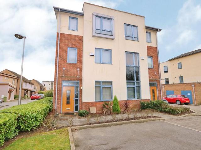 House for sale in Fenny Stratford, Milton Keynes