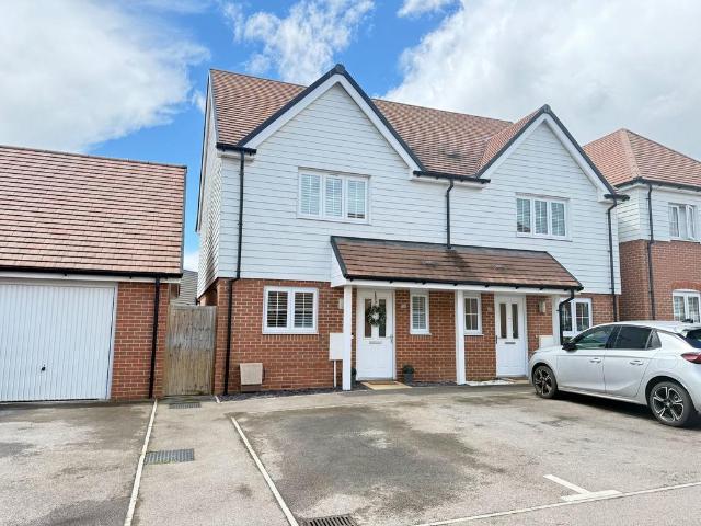 House for sale in Oad Street, Kent