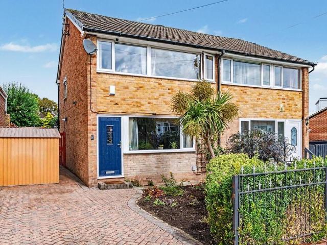 House for sale in Baildon, West Yorkshire