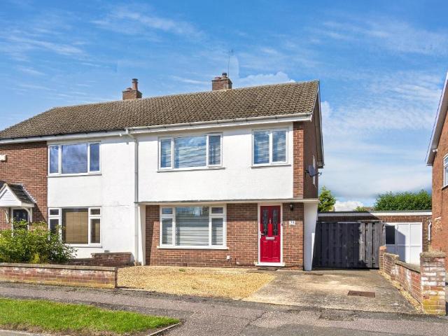 House for sale in Brickhill, Bedford
