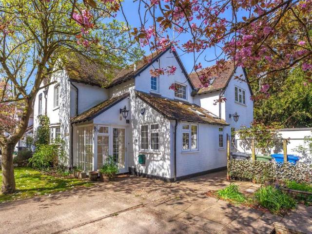 House for sale in Temple, Bisham