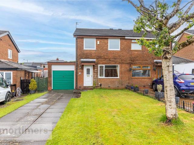 House for sale in Oakenshaw, Backburn